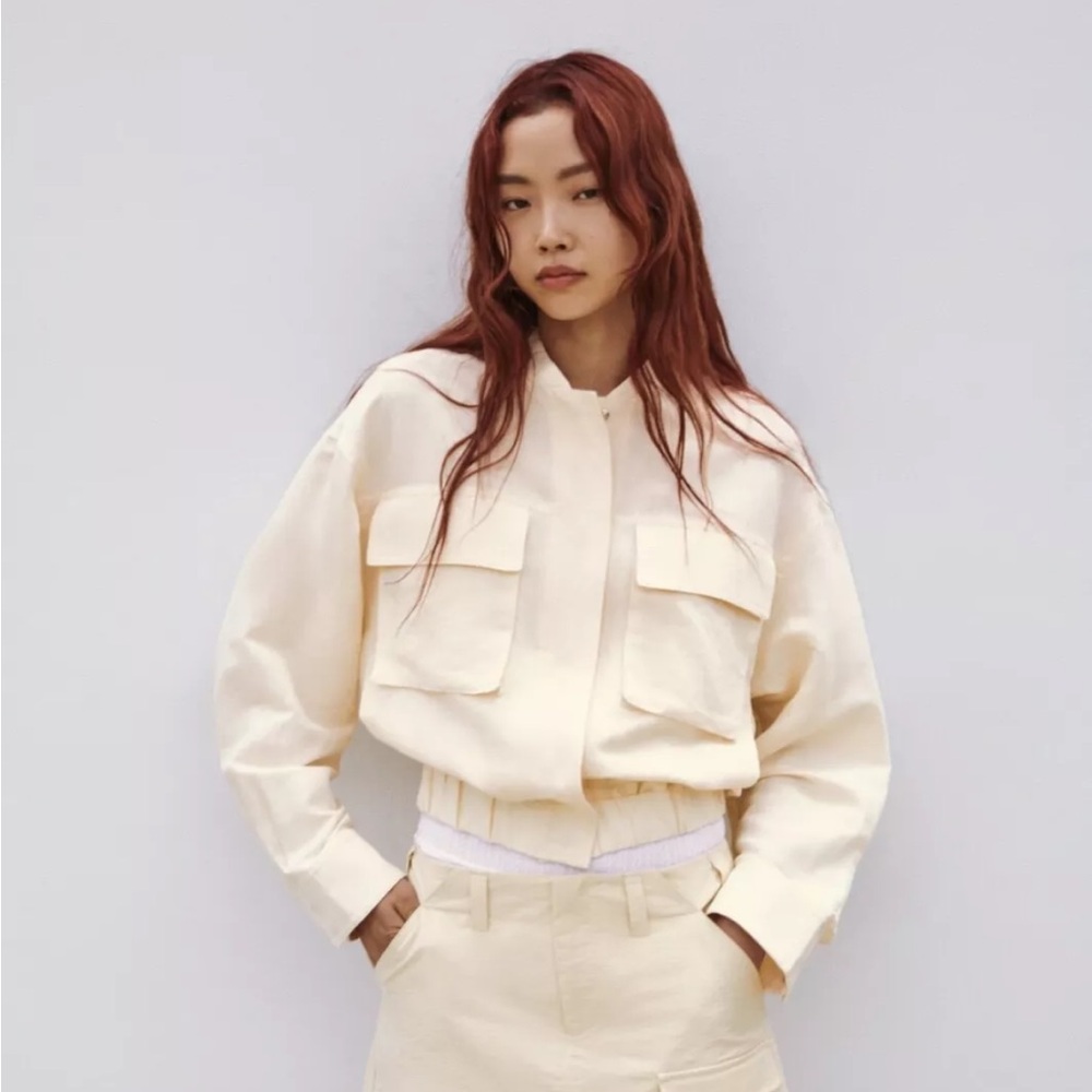 Zara Linen Blend Bomber Jacket Light Beige
XS